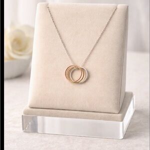 Elegant Tricolor Necklace